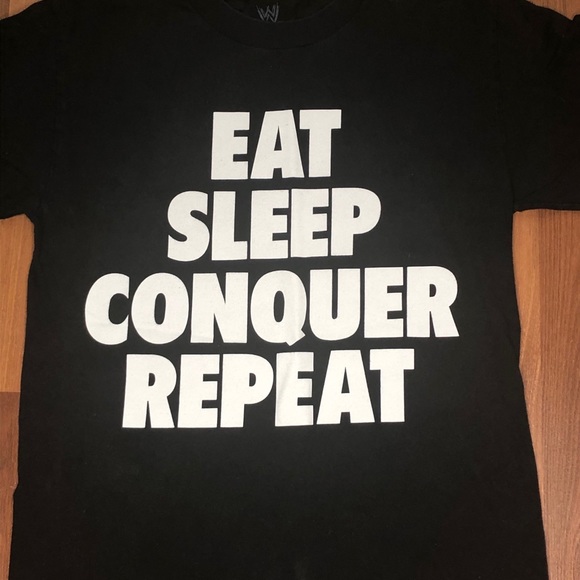 Authentic WWE T Shirt - Picture 2 of 3